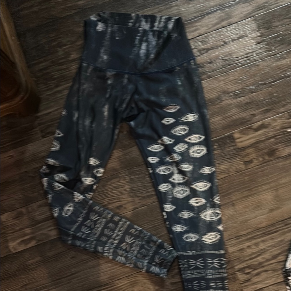 Black and Blue Patterned Leggings